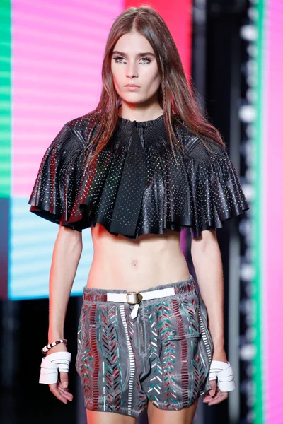 Look 99